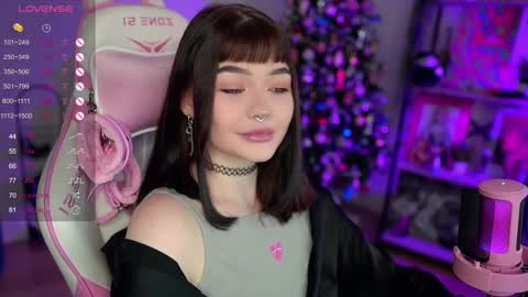 Nika online show from 12-19-24, 11:03