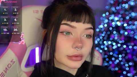 Nika online show from 12-20-25, 04:03