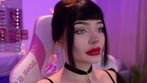 Snapshot of babyroxynill chatting on 05-18-26, 10:04 Nika online show from 05-18-26, 10:04