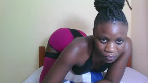 Snapshot of babyrozillah chatting on 07-04-26, 07:20 PRISCILLAH online show from 07-04-26, 07:20