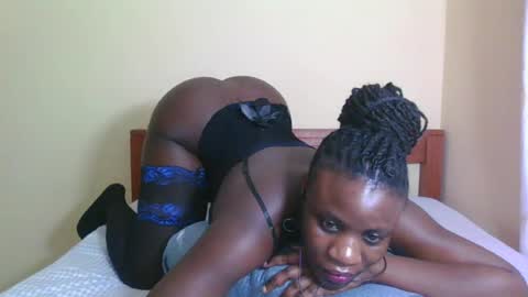 Snapshot of babyrozillah chatting on 07-07-26, 07:18 PRISCILLAH online show from 07-07-26, 07:18