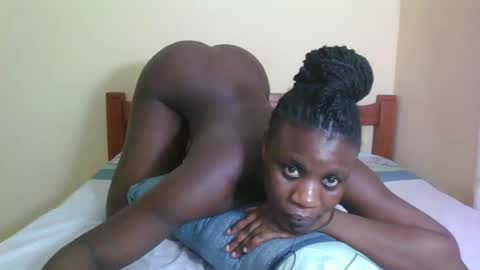 Snapshot of babyrozillah chatting on 07-13-26, 07:27 PRISCILLAH online show from 07-13-26, 07:27