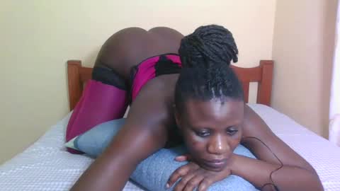 Snapshot of babyrozillah chatting on 07-28-26, 07:39 PRISCILLAH online show from 07-28-26, 07:39