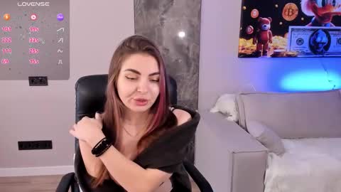 Snapshot of babyy_doll chatting on 12-16-24, 08:09 JOIN FAN CLUB TO GET MY CONTENT FOR FREE online show from 12-16-24, 08:09
