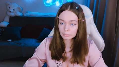 Lin online show from 01-17-25, 04:26