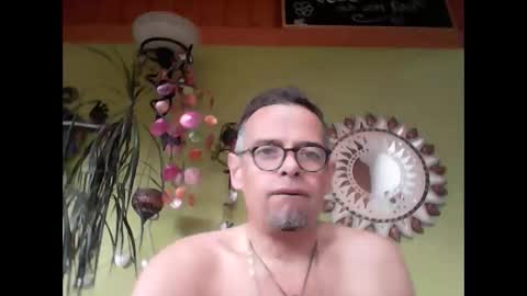 Snapshot of badboy2406 chatting on 02-25-25, 08:25 badboy2406 online show from 02-25-25, 08:25