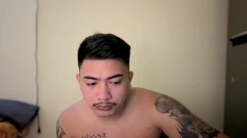 Snapshot of badboy_hanns chatting on 10-12-25, 09:14 HANNS online show from 10-12-25, 09:14