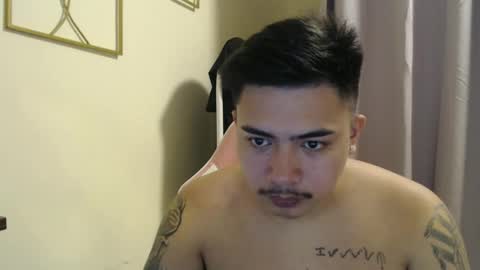 Snapshot of badboy_hanns chatting on 10-15-25, 11:54 HANNS online show from 10-15-25, 11:54