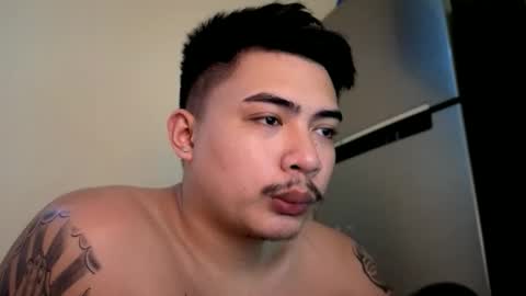 Snapshot of badboy_hanns chatting on 10-20-25, 03:29 HANNS online show from 10-20-25, 03:29