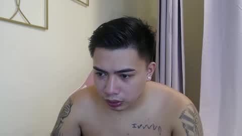 Snapshot of badboy_hanns chatting on 10-25-25, 05:59 HANNS online show from 10-25-25, 05:59