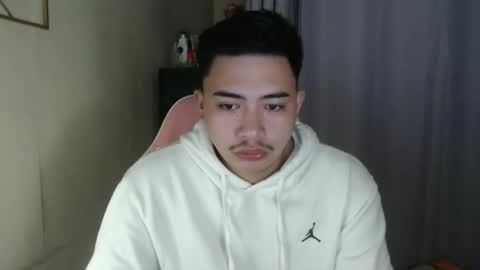 Snapshot of badboy_hanns chatting on 11-13-25, 01:10 HANNS online show from 11-13-25, 01:10