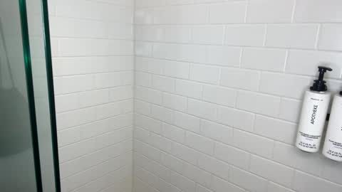 Snapshot of badboyson65 chatting on 01-18-26, 12:58 HotWifeFun32 online show from 01-18-26, 12:58