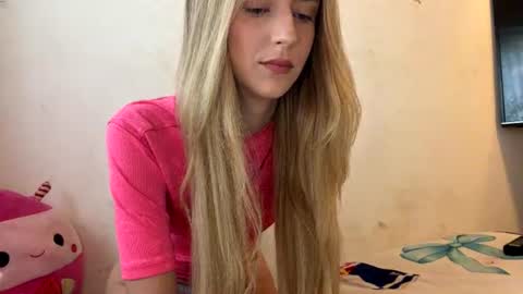 Snapshot of badbunnyclub69 chatting on 07-19-26, 01:37 badbunnyclub69 online show from 07-19-26, 01:37