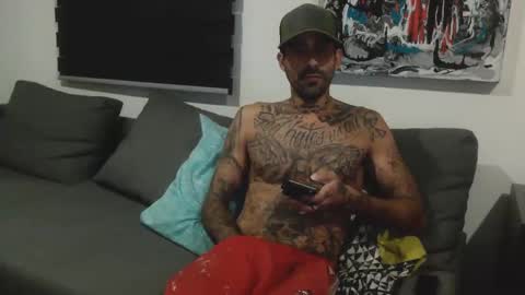 Snapshot of badcouple_ chatting on 09-14-25, 02:11 BadCouple online show from 09-14-25, 02:11