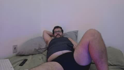 Snapshot of baddaddybrasil chatting on 04-18-26, 12:58 Baddaddybrazil online show from 04-18-26, 12:58