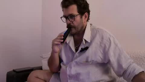 Snapshot of baddaddybrasil chatting on 04-20-26, 01:47 Baddaddybrazil online show from 04-20-26, 01:47