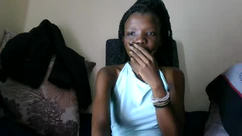 baddie_floxxy online show from 05-18-26, 04:07