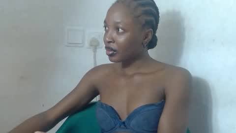 baddiebitchx online show from 06-25-26, 08:19