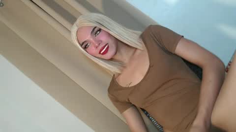 Snapshot of badgirl_jasmine chatting on 06-18-26, 01:59 jasmine online show from 06-18-26, 01:59