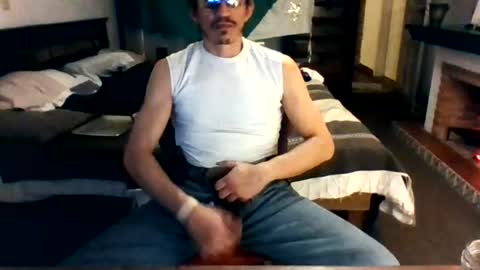 Mexican livin Off the Wall online show from 07-07-26, 08:40