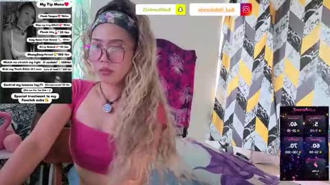 Snapshot of badlilbambi chatting on 09-22-25, 06:48 badlilbambi online show from 09-22-25, 06:48