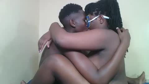 bads_girles online show from 05-07-26, 06:24