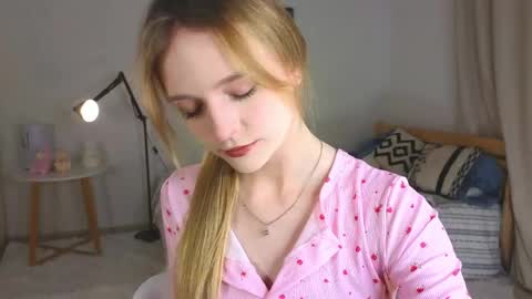 Snapshot of baeyoda chatting on 06-05-26, 04:13 Kate online show from 06-05-26, 04:13