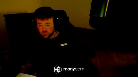 Snapshot of baftez chatting on 11-16-25, 12:33 Baffels online show from 11-16-25, 12:33