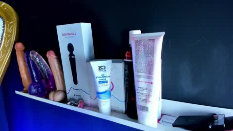 Snapshot of bagiolett chatting on 11-06-25, 07:37 bagiolett online show from 11-06-25, 07:37