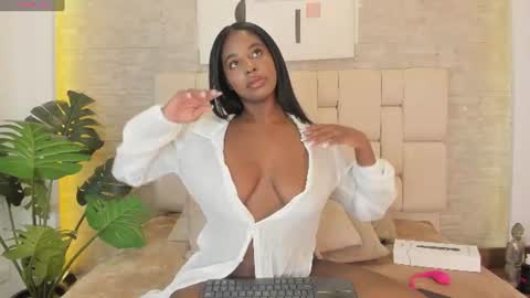 bahamadia_ online show from 07-10-26, 03:44