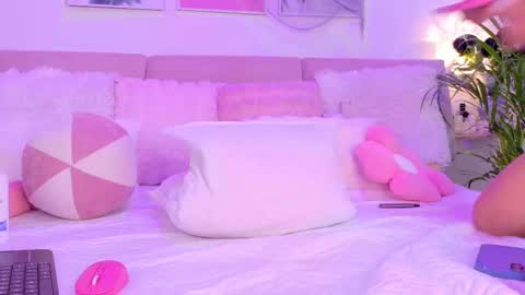 Bahia Marquez online show from 10-27-25, 01:59