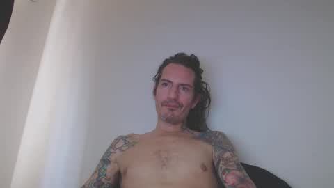 Snapshot of bailey39 chatting on 04-12-26, 04:34 Bailey online show from 04-12-26, 04:34