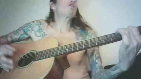 Snapshot of bailey39 chatting on 04-30-26, 01:01 Bailey online show from 04-30-26, 01:01