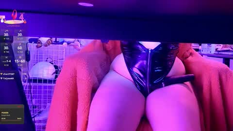 Snapshot of baileymonarch chatting on 02-21-26, 02:01 Bailey online show from 02-21-26, 02:01