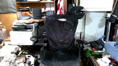 Snapshot of balddickstroking chatting on 10-17-25, 01:53 balddickstroking online show from 10-17-25, 01:53