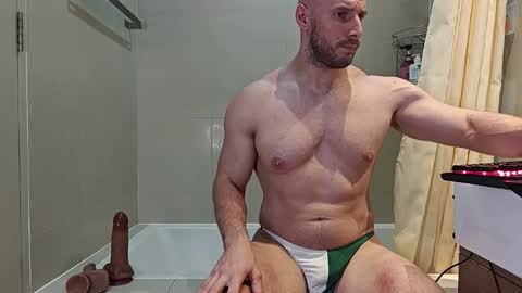 Snapshot of baldyboyy chatting on 02-18-26, 10:11 baldyboyy online show from 02-18-26, 10:11