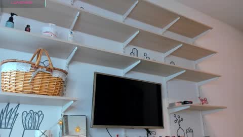 Kira online show from 03-09-26, 11:53