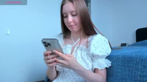 Kira online show from 05-20-26, 01:17