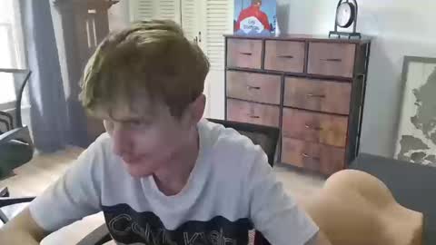 Snapshot of bambam1400 chatting on 10-13-25, 06:08 bambam1400 online show from 10-13-25, 06:08