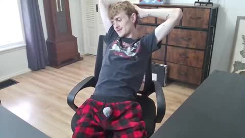 Snapshot of bambam1400 chatting on 10-14-25, 05:47 bambam1400 online show from 10-14-25, 05:47