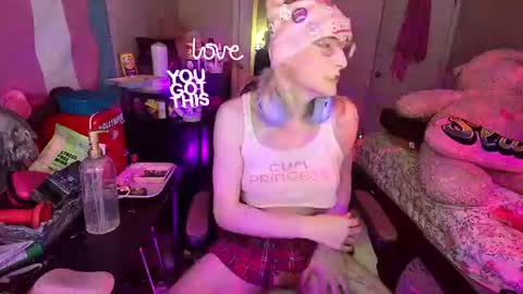 Snapshot of bambibimbosparkles chatting on 07-04-26, 04:07 Bambi Sparkles TS online show from 07-04-26, 04:07