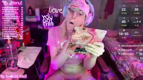 Snapshot of bambibimbosparkles chatting on 07-08-26, 05:06 Bambi Sparkles TS online show from 07-08-26, 05:06