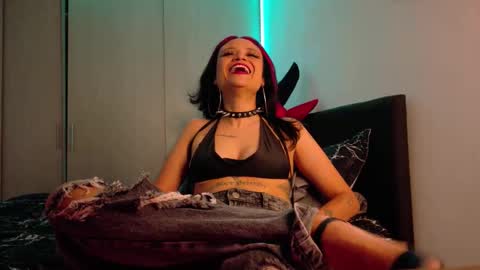 Bambi online show from 11-27-25, 03:47