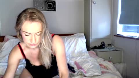 Totty  Nutty online show from 12-15-24, 01:00