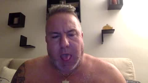 banana5289 online show from 12-18-24, 07:58