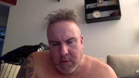 banana5289 online show from 02-07-25, 08:10