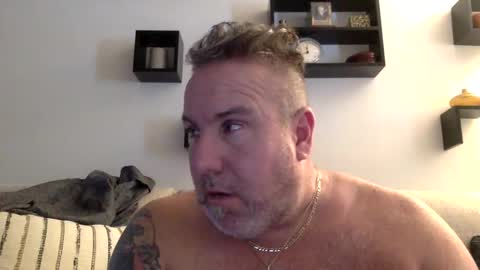 banana5289 online show from 02-09-25, 04:40