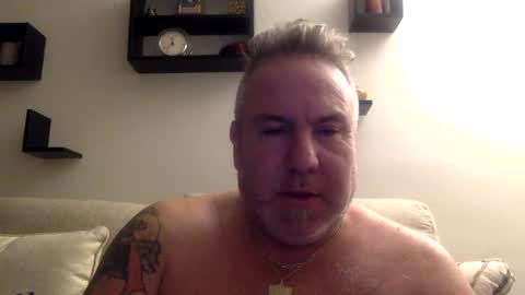 banana5289 online show from 02-15-25, 04:36