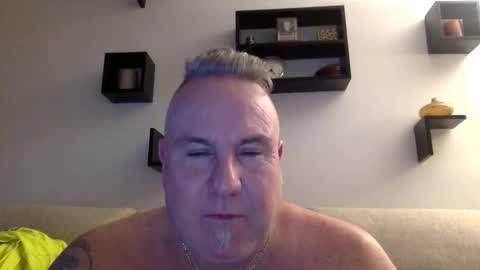 banana5289 online show from 01-07-26, 09:39