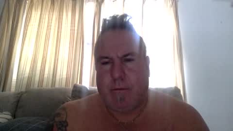 Snapshot of banana5289 chatting on 02-25-26, 02:37 banana5289 online show from 02-25-26, 02:37